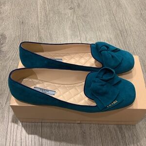 Authentic New Prada Suede Flat Shoes sz 39